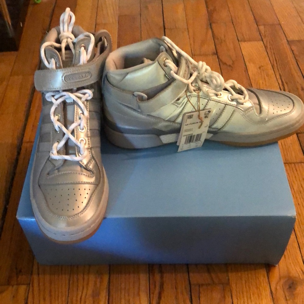 Adidas X Ivy Park Silver Forum Mid sz 9.5